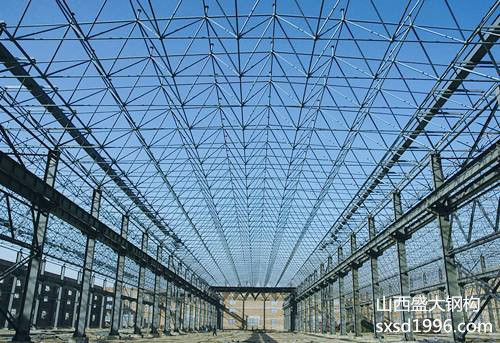 工程建设时钢结构和网架结构我们要如何选择？