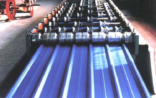 【钢结构资讯】彩钢夹芯板的应用已成钢结构建筑的主流产品