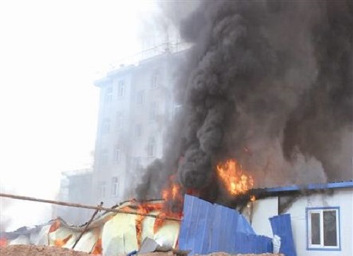 【钢结构资讯】再说彩钢夹芯板房屋的隐患