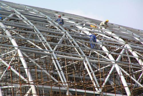 钢结构厂家再谈建筑工程报价事宜