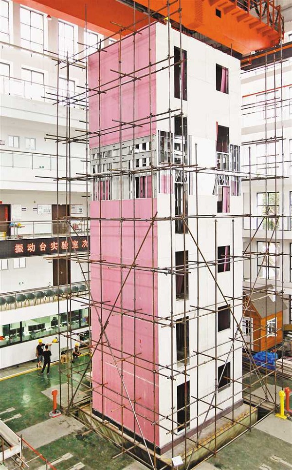 我国建成可抗双向8级地震的6层钢结构房屋