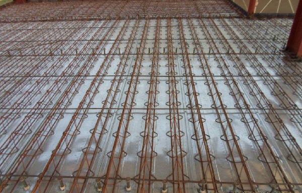 钢筋桁架楼承板附加钢筋绑扎安装流程及操作细节