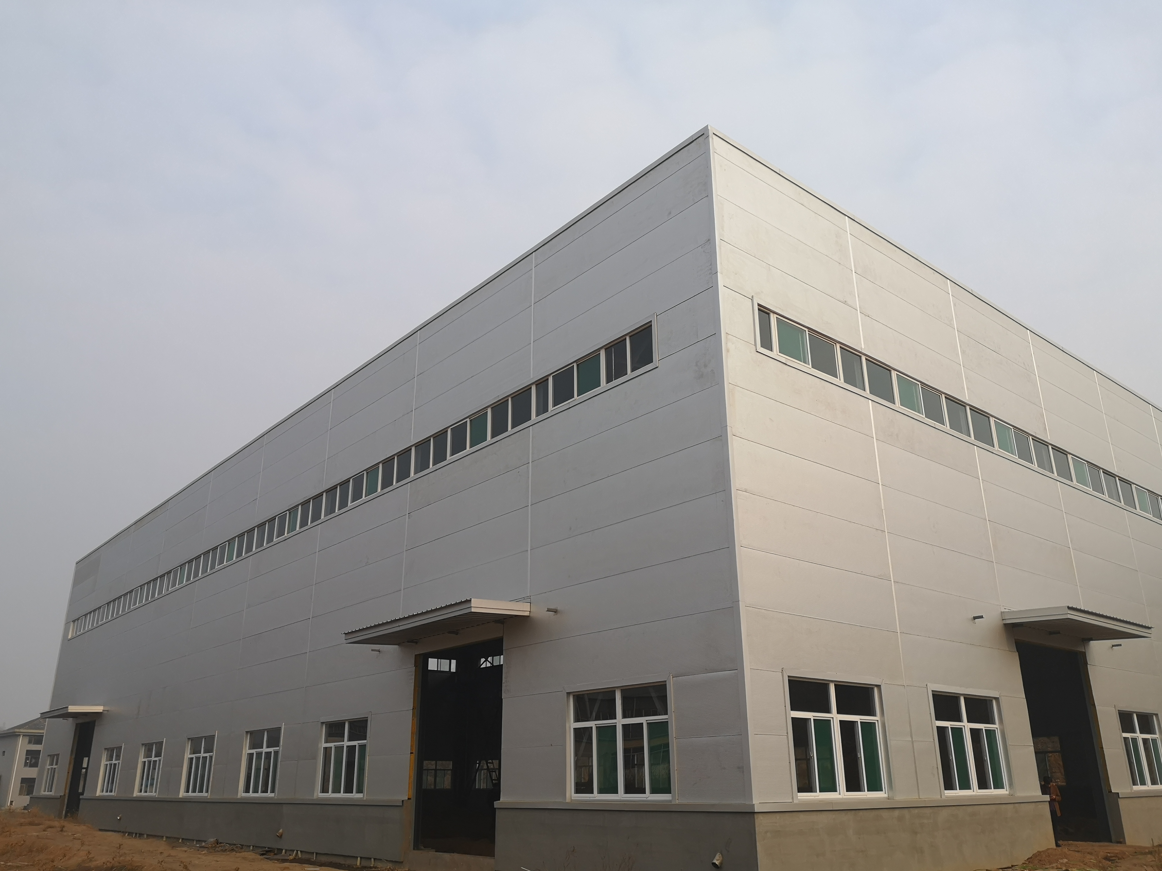 山西钢结构公司：钢结构厂房每平米含钢量及造价