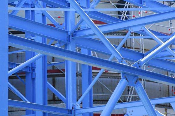 钢结构加工中，请注意构件制作流程与细节