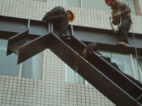 钢结构加工中那些不得不注意的安装细节_山西盛大钢结构工程公司