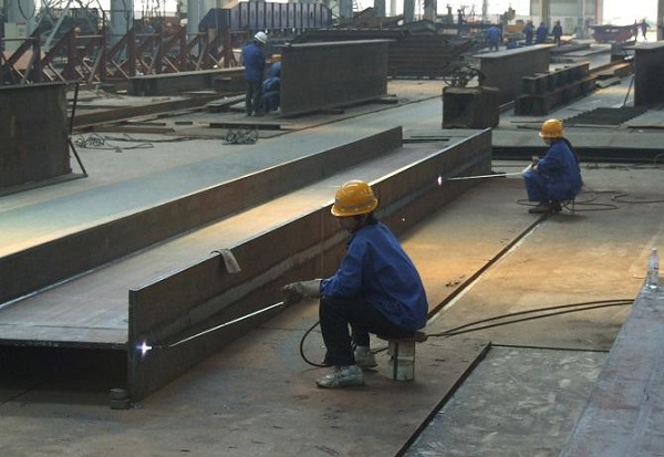 钢结构加工火焰矫正温度不当时这样处理